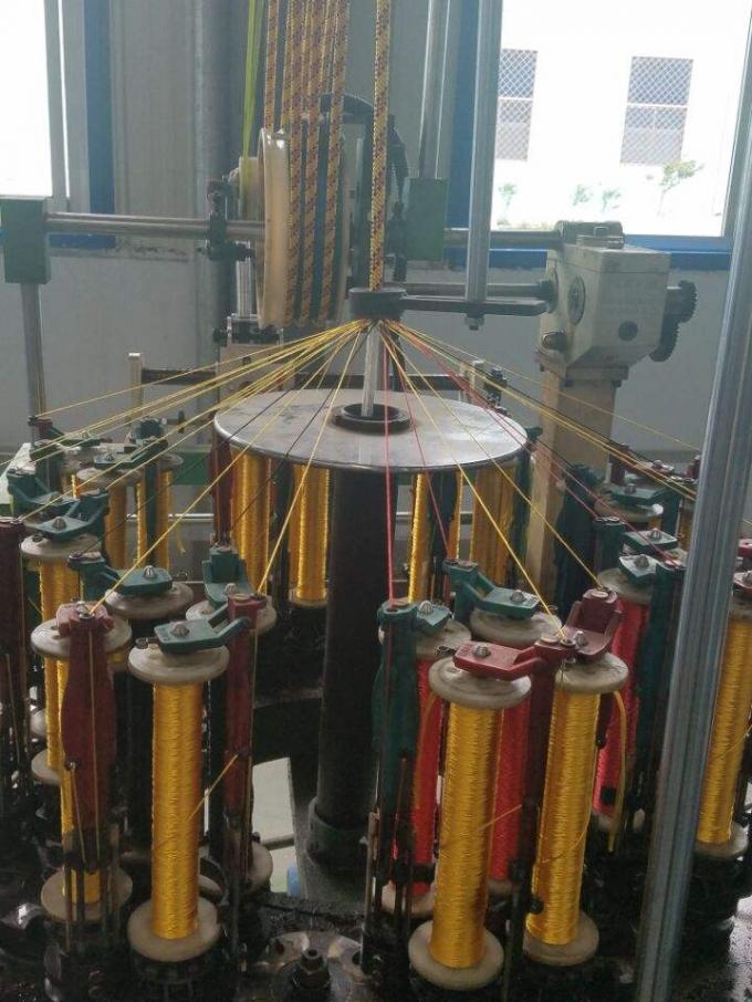 Mesin Press Hidrolik 35 Ton 70 Mpa Untuk Mengompresi Aksesoris Taman Bermain 5