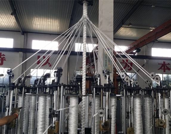 Mesin Press Hidrolik 35 Ton 70 Mpa Untuk Mengompresi Aksesoris Taman Bermain 4