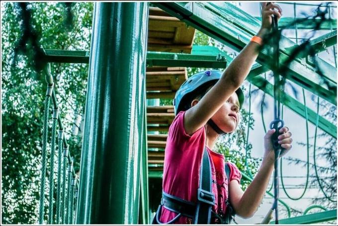 16mm 6 helai PET atau PP kombinasi taman bermain luar ruangan tali untuk memanjat jaring 10