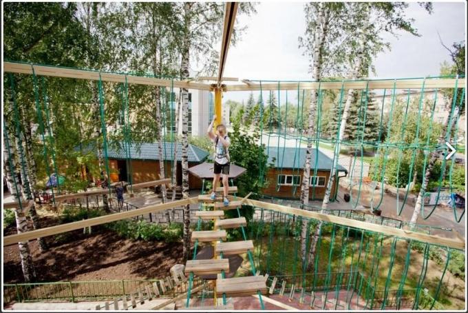 16mm 6 helai PET atau PP kombinasi taman bermain luar ruangan tali untuk memanjat jaring 12