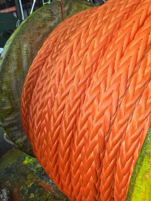 Panjang Potongan Khusus Resistensi Kimia Superior Kelautan Kelas UHMWPE Hawser dengan kekuatan pecah tinggi