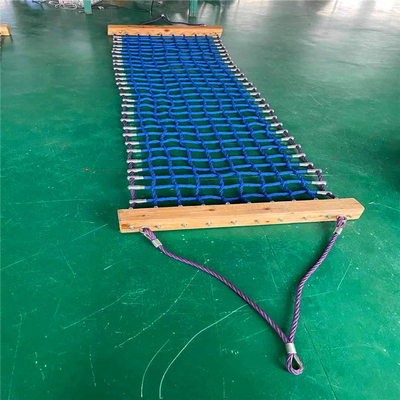 Warna-warni Hammock Net Tree Ayunan ketahanan aus Untuk Peralatan Taman Bermain